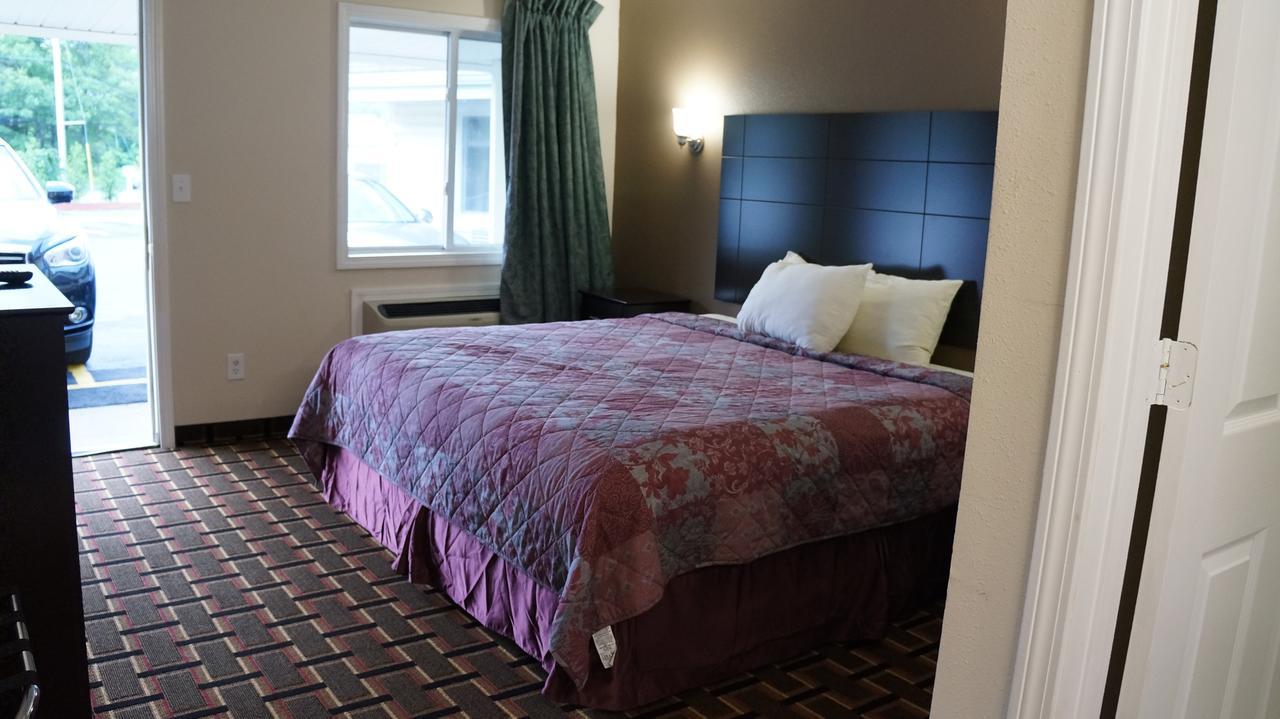 Best Stay Inn Plainville Экстерьер фото
