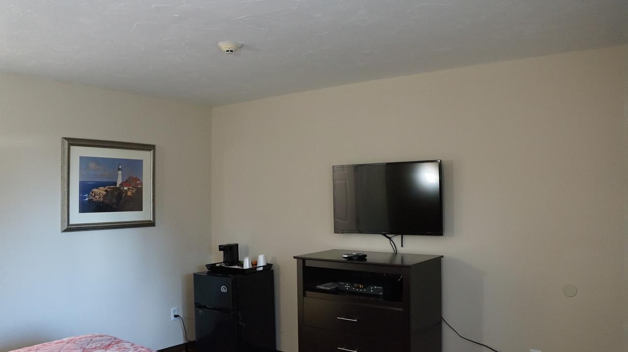 Best Stay Inn Plainville Экстерьер фото